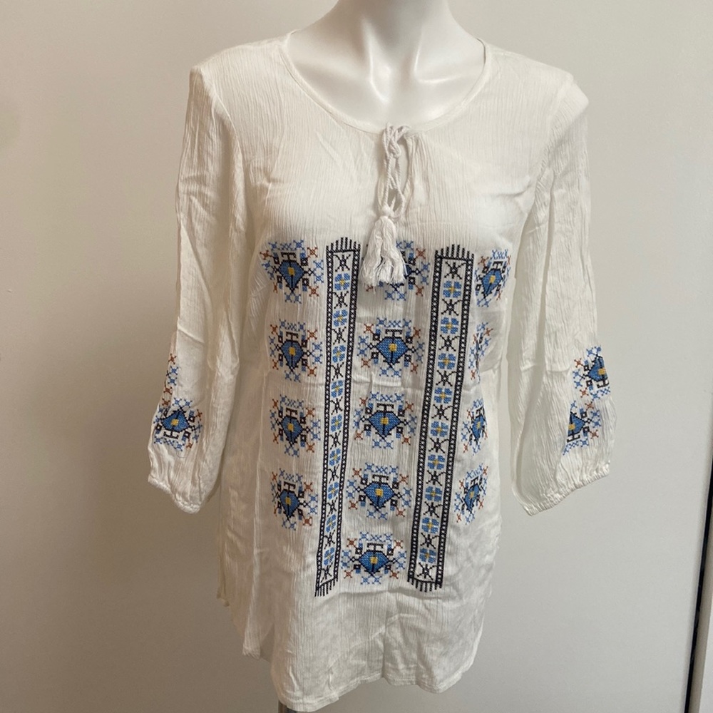 Solitaire White and Blue Embellished Tunic with Tie Front